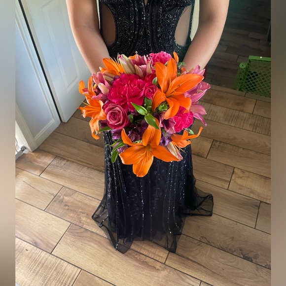 ANDREA LEO COUTURE PROM GOWN - Picture 4 of 4